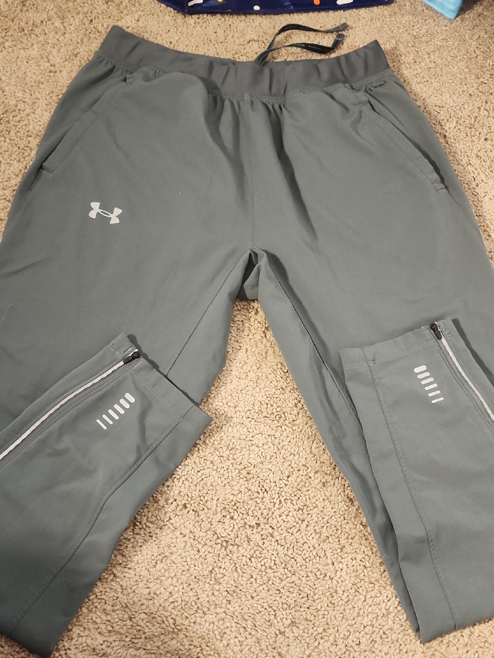 Under Armour Men's Jogger Pants in Grey